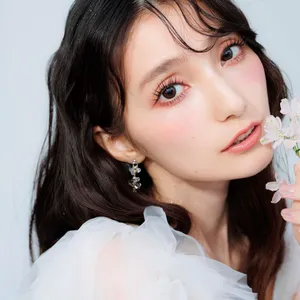 声優高野麻里佳オフショット①