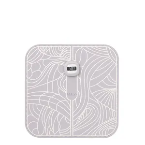 3COINS　スリコ　EMSフットケアマット