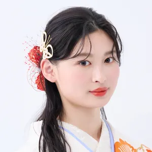 【卒業式袴ヘアアレンジ・セミロング③】S字ウェーブがモダンなハーフアップシニヨン