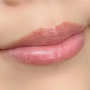 メンソレータム リップフォンデュ ベビーピンクをブルベがスウォッチ