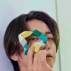 マキア　亀梨和也　亀カメラ中面カット　表紙　2025年10月号 特別版