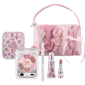 ジルスチュアート　2025　クリスマスコフレ　ジルスチュアート リボンファッションショー コレクション