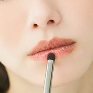 山本舞香のBeauty Script　【2024春夏トレンドメイク】GUCCI編　HOWTO③