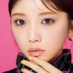 夏の夜遊びには「小悪魔パープルアイ」で新しい自分に。与田祐希さんが挑戦！