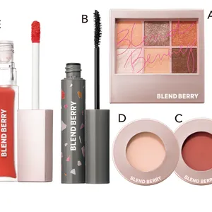 A ブレンドベリー オーラクリエイション B 009 ￥1650、B 同 フラッフィー ロング＆カール マスカラ 001 ￥1540、C 同 フェイスグロス 001 ￥1320、D 同 フェイスニュアンス 001 ￥1320、E 同 ムースタッチ ティントリップ 005 ￥1650／コーセーコスメポート