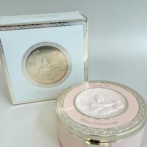 　【クリスマスコフレ2025】　ミラノコレクション フェースアップパウダー 2026 外箱＆パッケージ