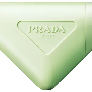 マキア ベストコスメ2025下半期 パーツケア部門 2位 PRADA BEAUTY　プラダ ハンド トリプルケア ハンドクリーム
