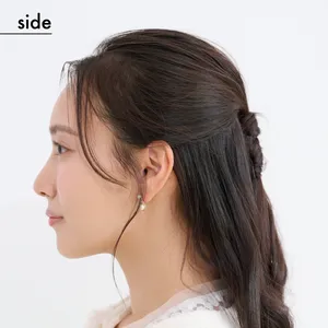 【セミロング③カジュアルスーツ】ゴム隠しの毛束がワンポイントに！ ナチュラルハーフアップ（side）