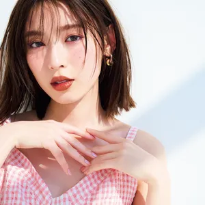 夏の赤みメイクは、 太陽の光に透けて、 さらに色っぽ可愛く♡