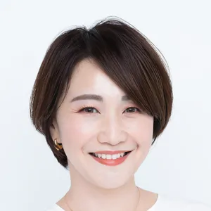 小顔　小顔ヘア　えらはり　ショート