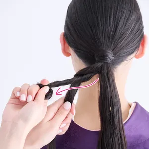 【卒業式袴ヘアアレンジ・セミロング➀】愛らしさと大人っぽさを叶える華やかツイストポニー　STEP３