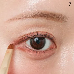 声優石飛恵里花アイメイクプロセス７