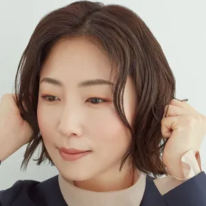 MEGUMIさん 髪 ヘアアレンジ スタイリング