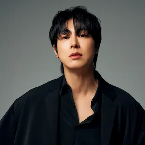 東方神起 ユンホの素顔に迫る10の質問。チャームポイントだと思うパーツは？、注目のアーティストは？