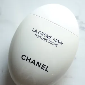 プレゼントにおすすめのハンドクリーム シャネル ラ クレーム マン テクスチャー リッシュ