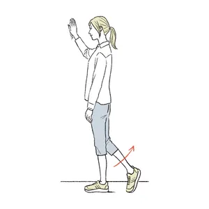 お尻の筋肉を使って、左右の脚を後ろへ蹴り上げます。