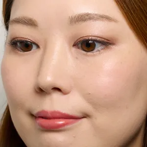 クリスマスコフレ 2025　コスメデコルテ　スキンシャドウ デザイニング パレット ETERNAL BLOOM　塗ってみた