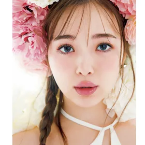 トップアーティスト、中野明海さんの素顔に接近。料理・パン作りもプロ級！ ネコへの深い愛も