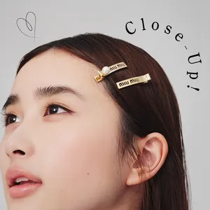 ミュウミュウのヘアピンで前髪映え！ 簡単テクでいつものヘアスタイルがワンランクアップ【ハイブランド×春ヘア】