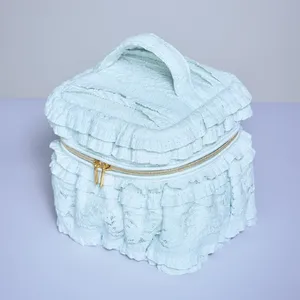 藤田ニコルさんの秋色メイク（写真）_1_17