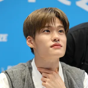 マキア　RIIZE UIQ　韓国コスメ　代官山 蔦屋書店　サイン会　K-POP