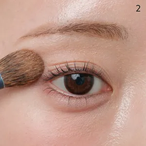 声優石飛恵里花アイメイクプロセス２