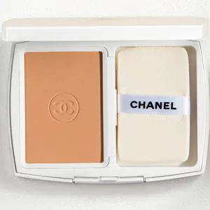 シャネル ル ブラン ブライトニング コンパクト