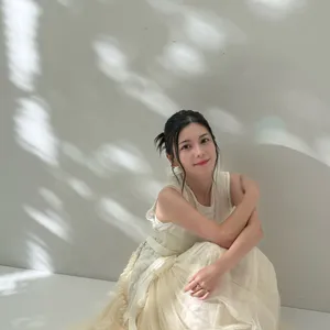 声優 Lynn 体育座り