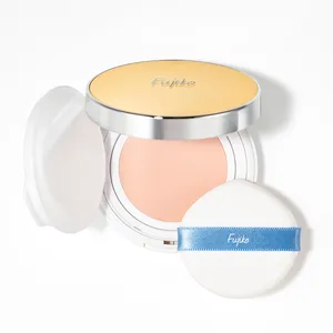 Fujiko あぶらとりウォーターパウダーNEO ピンクベージュ SPF33･PA+++  ￥2530（ケース・パフつき）／かならぼ（3月3日発売）