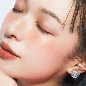 【夏メイク2025】抜け感のあるプレイフルなカラーで作る夏メイク　メイクのやり方