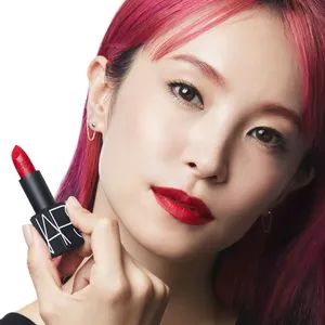 【写真】NARS JAPAN 21年秋リップアイテムのキャンペーンモデルに起用された、アーティストのLiSAさん_1_7