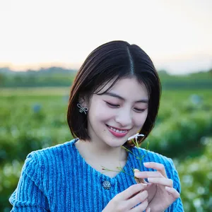 出口夏希　インタビュー　シャネル　衣装