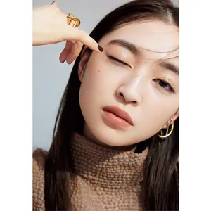 【STEP1】大粒ラメ→【STEP2】黒マスカラで主役級の眼差し